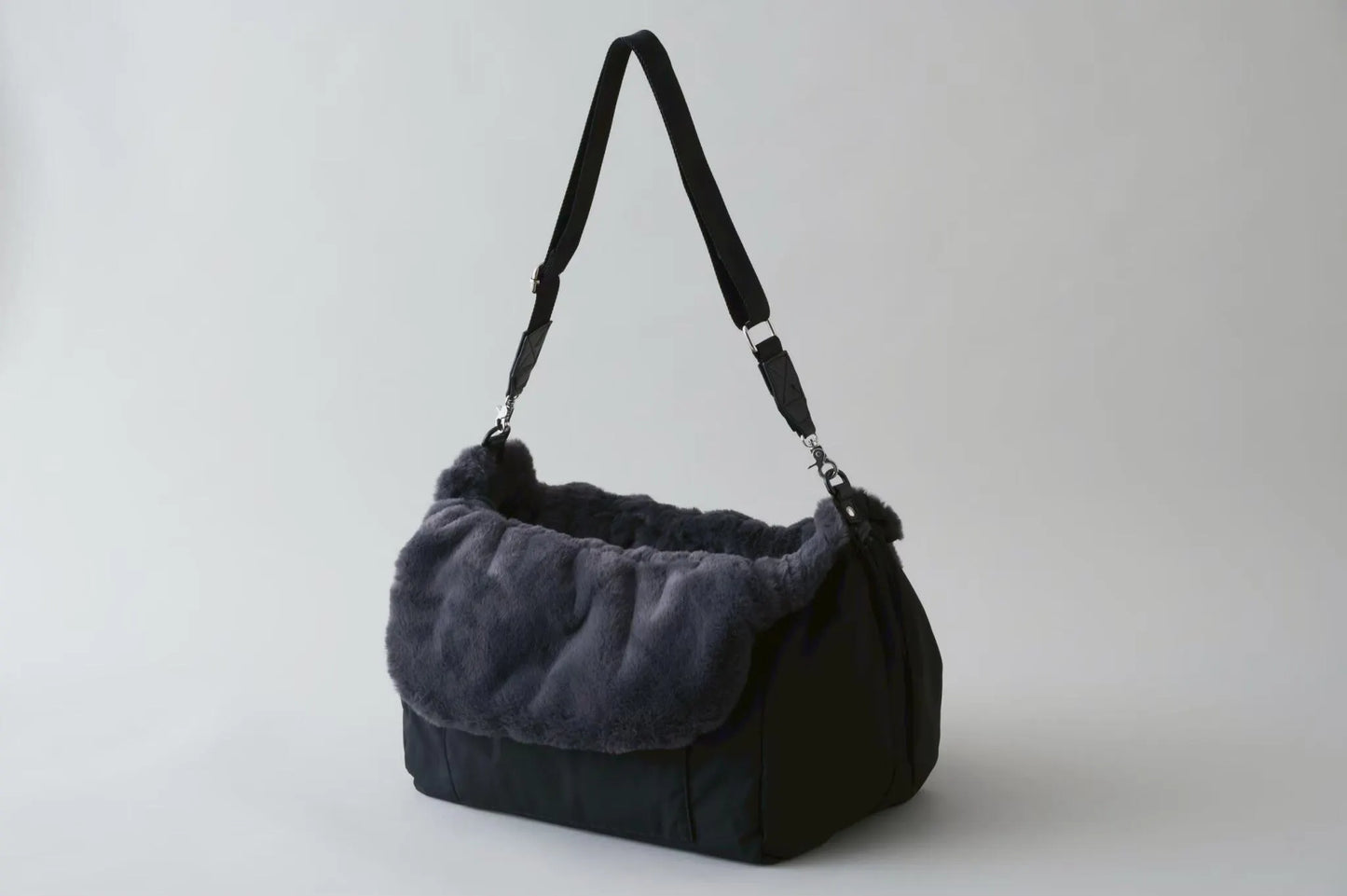 Fluffy 2-Way Bag - black