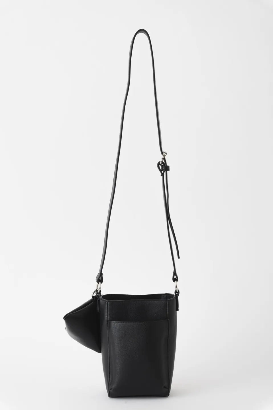 Ensemble Walking Shoulder Bag - black