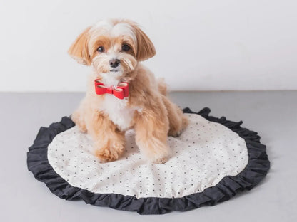 Frill Mat - Dot Black
