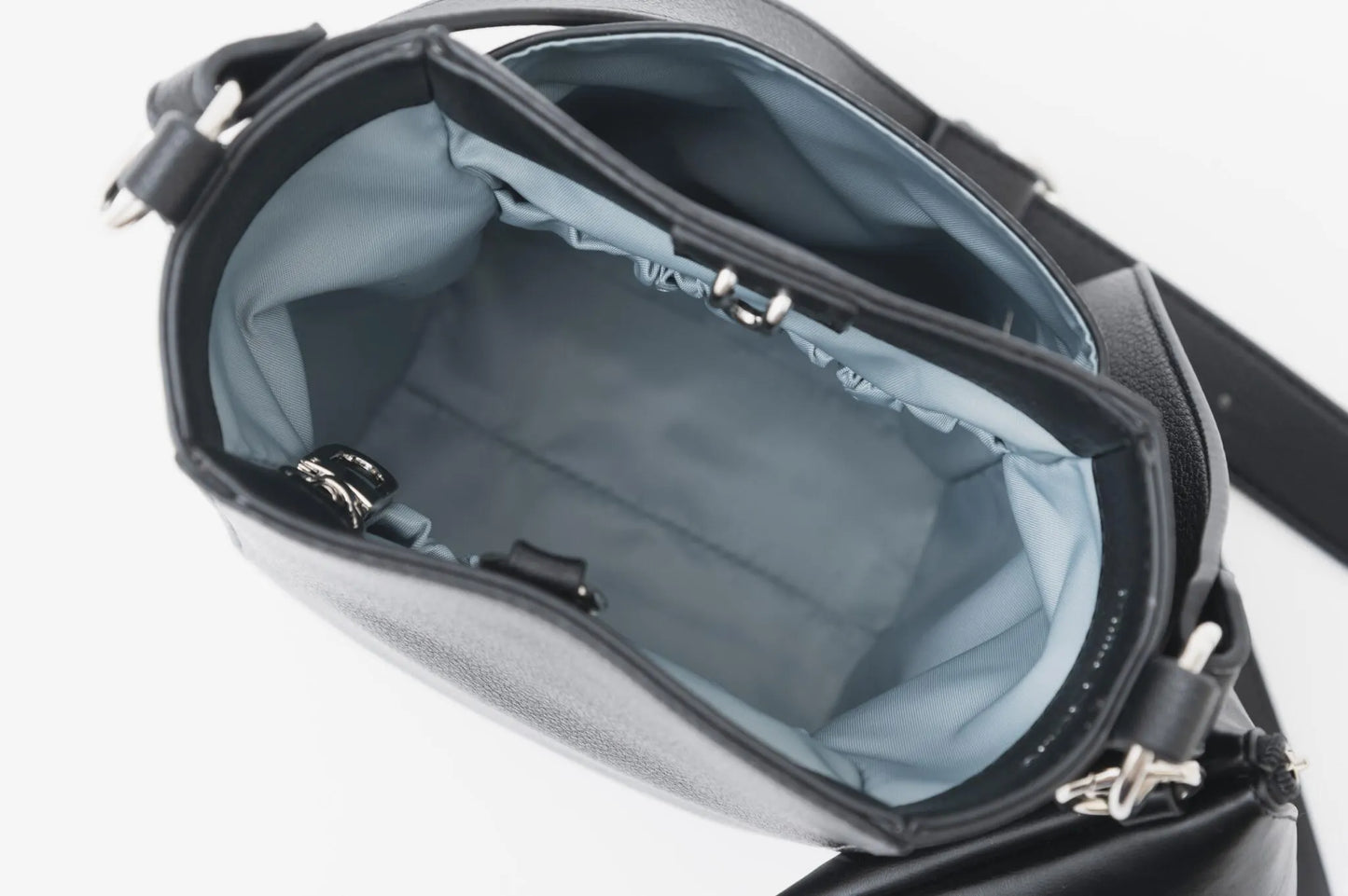 Ensemble Walking Shoulder Bag - black