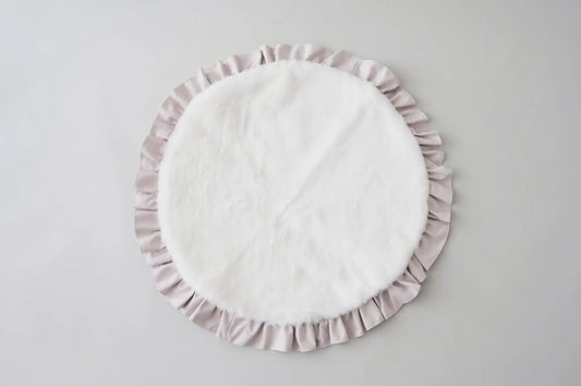Furry Ruffle Mat - ivory
